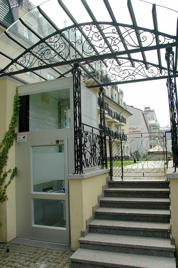 Apartament Przy Promenadzie 슈비노우이스쳬 외부 사진